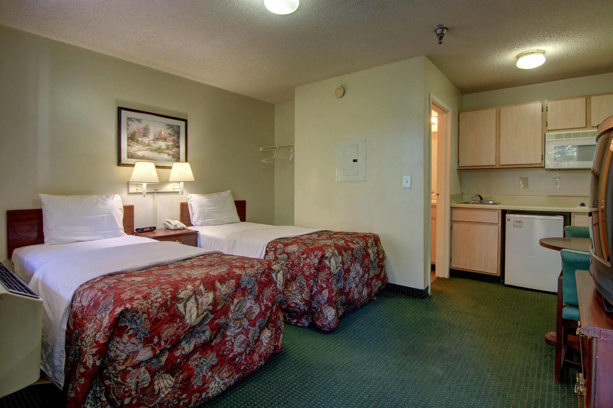 Intown Suites Extended Stay Raleigh Nc- Capital Blvd Eksteriør bilde